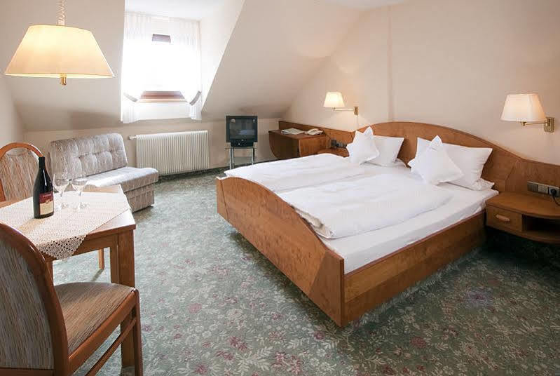 Hotel Zur Krone Beilngries Zewnętrze zdjęcie